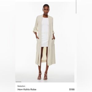 🤍Aritzia babaton duster/robe. Matte Pearl. Size S